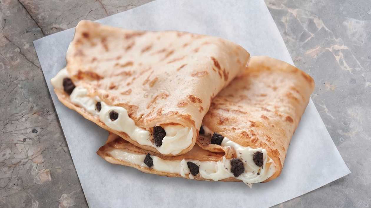 Clătite Cremă și Biscuiți de Cacao