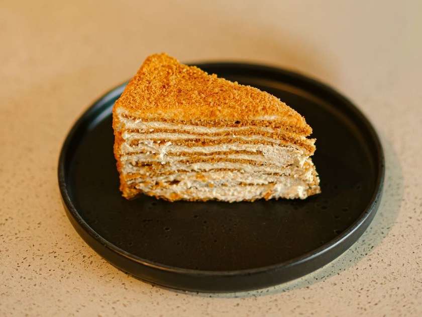 Honey Cake (160g)