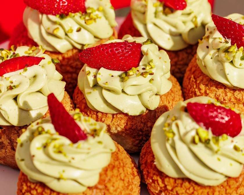 Pistachio Choux Pastry (90g)