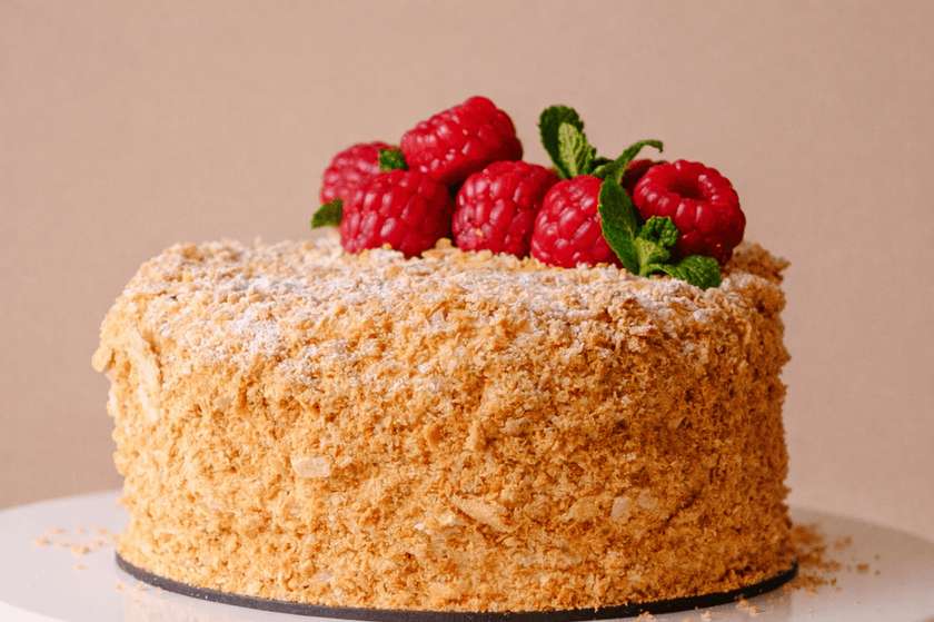 Mini Napoleon cake with raspberry jelly decoration (1200g)