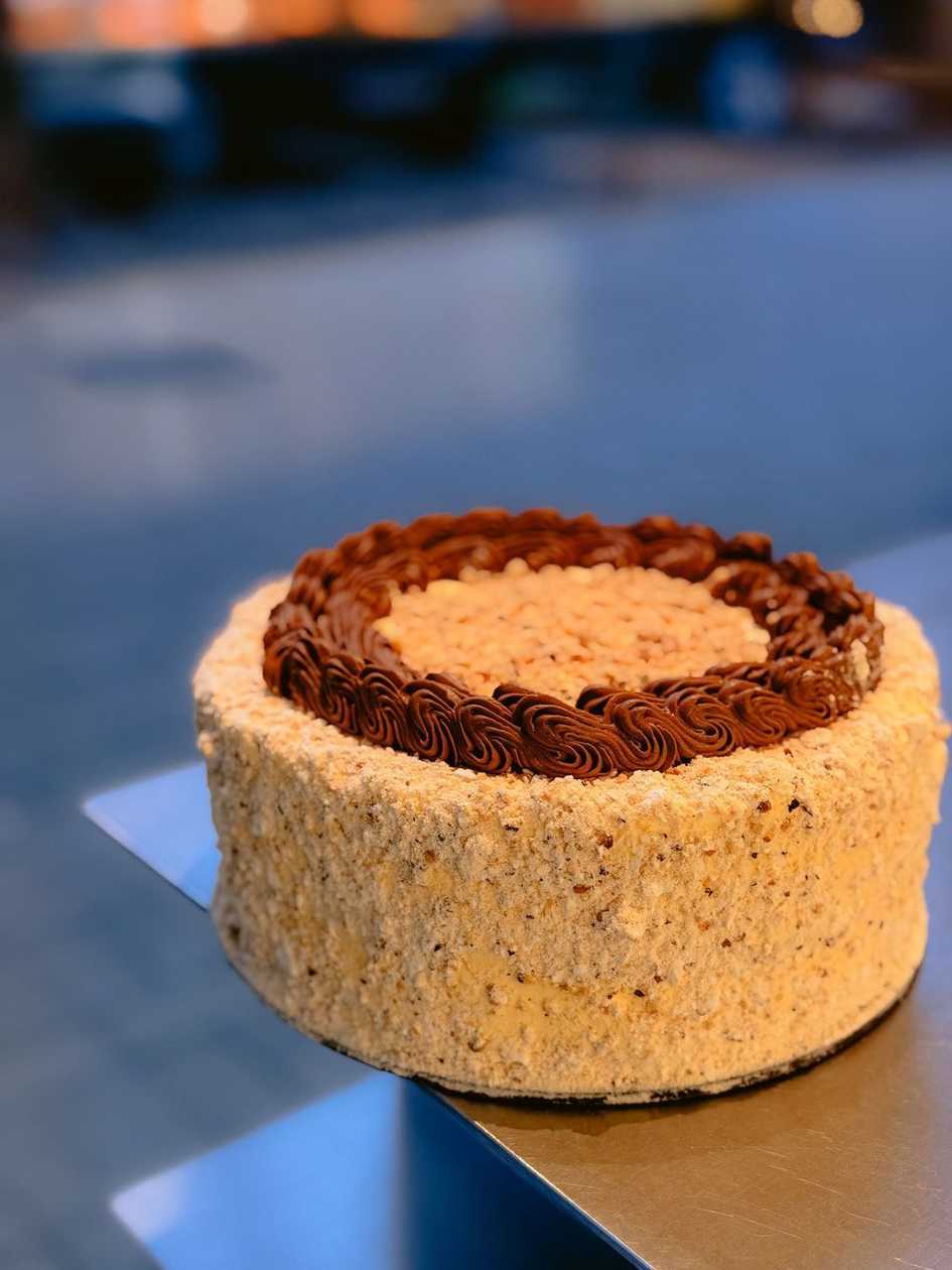 Kyiv Cake (1400g)