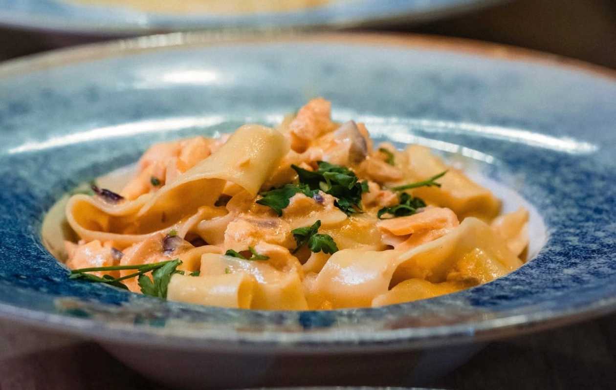 Tagliatelle cu somon